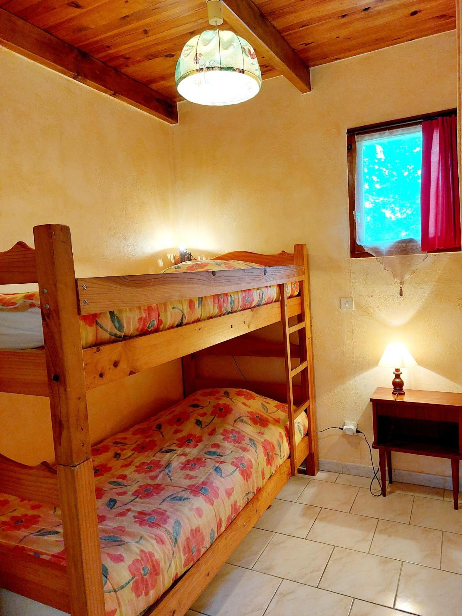 Village De Gites La Fontinelle Bessas Экстерьер фото