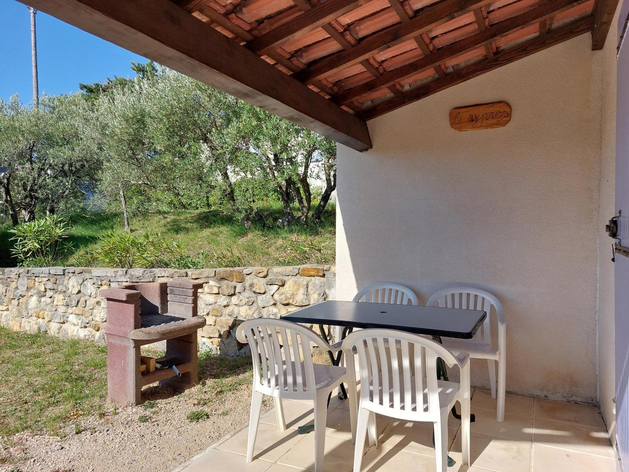 Village De Gites La Fontinelle Bessas Номер фото